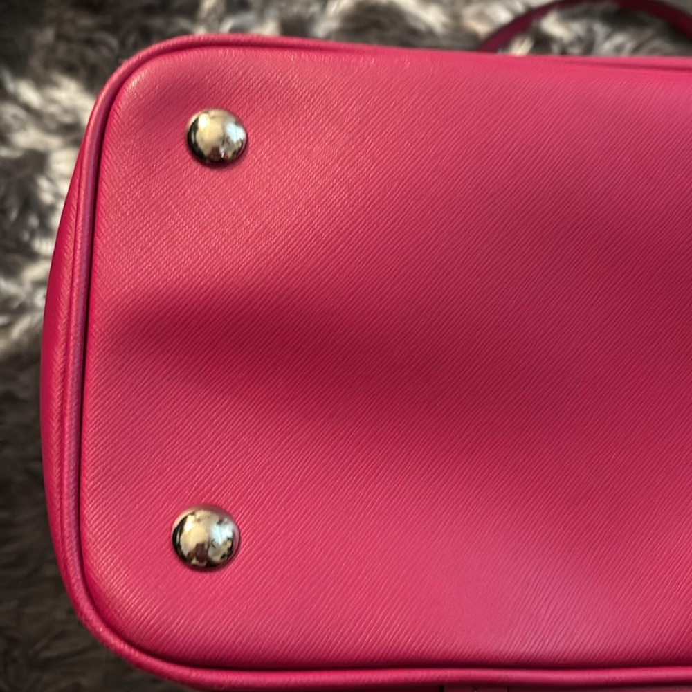 Coach Tote - Picture 7 of 14